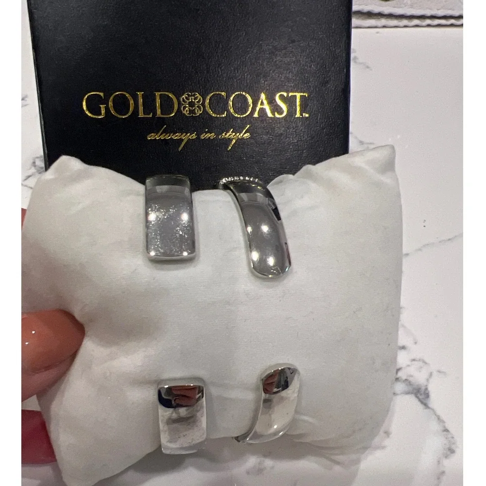Gold Coast Womens Silver Tone Rhinestone Watch & Bangle Bracelet Set New in Box